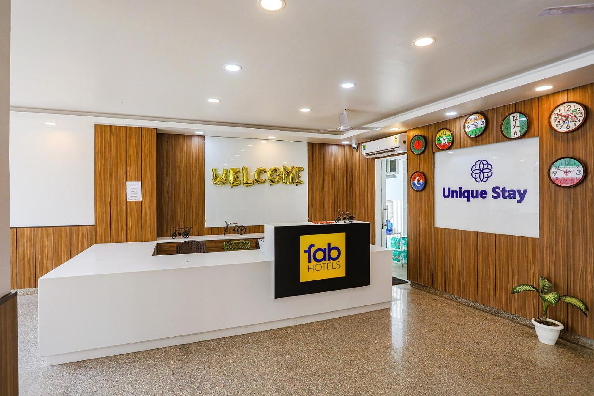 Fabhotel Unique Stay Noida Exterior foto