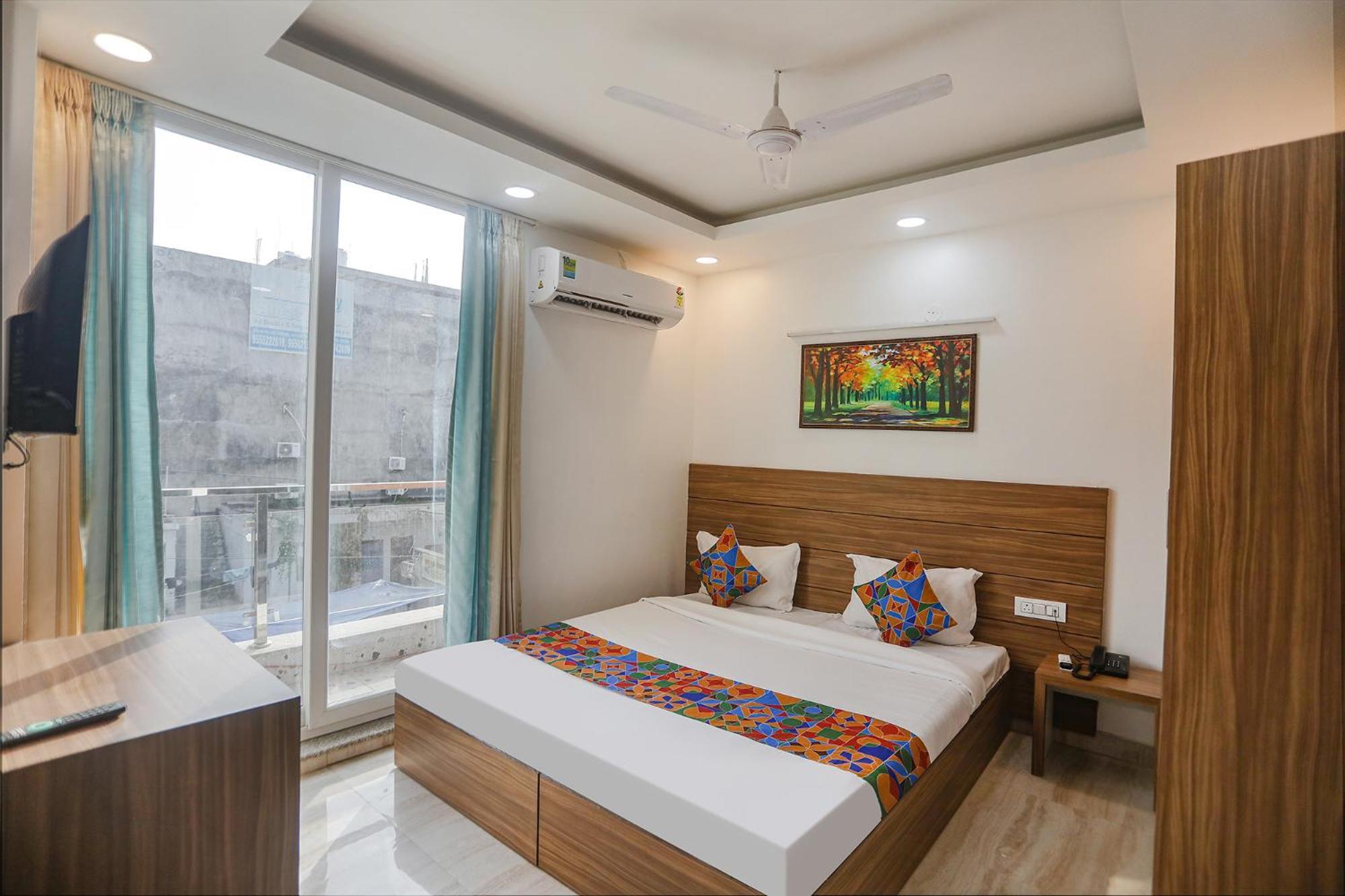 Fabhotel Unique Stay Noida Exterior foto